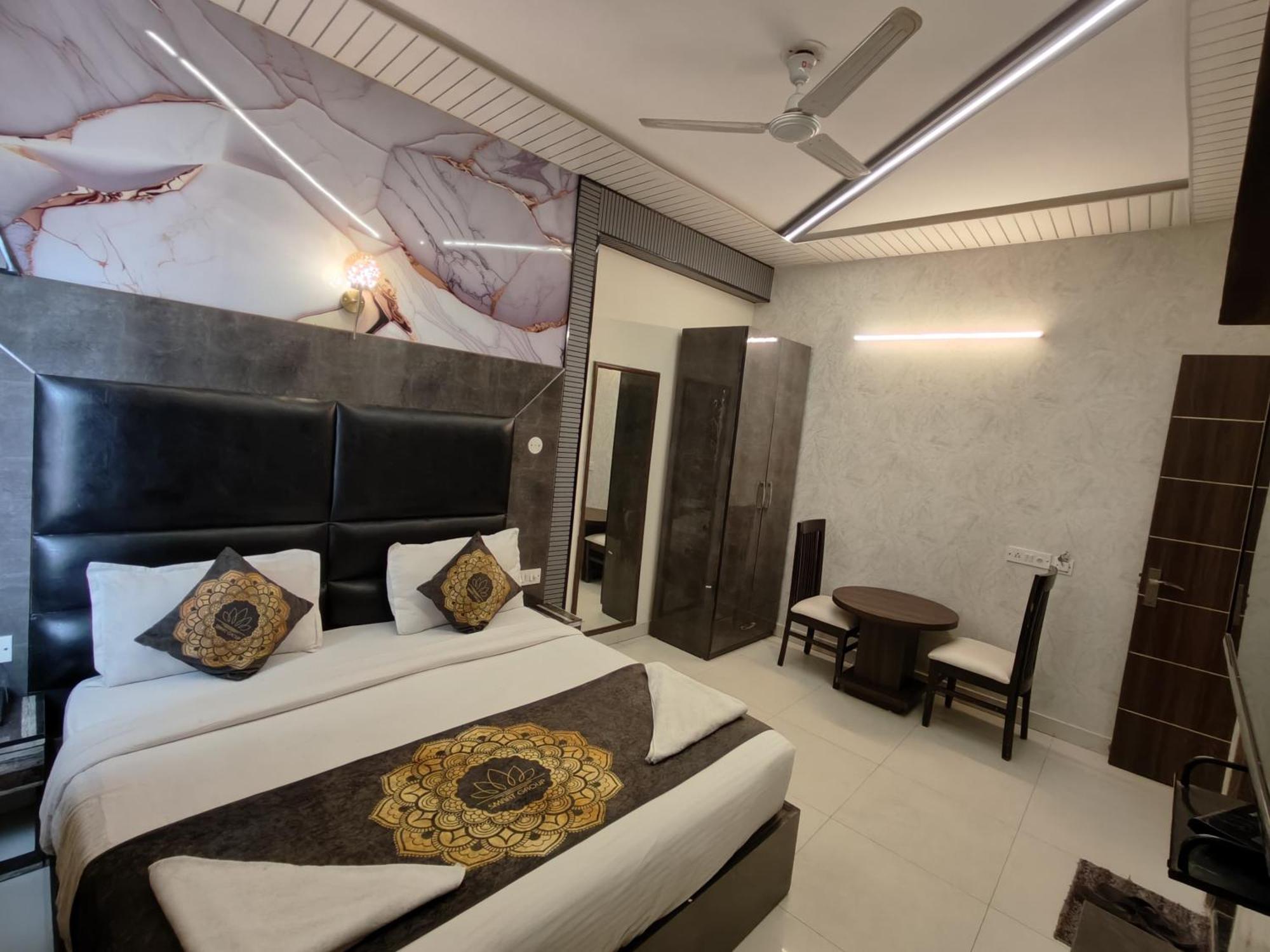 Hotel Smart Plaza New Delhi Luaran gambar