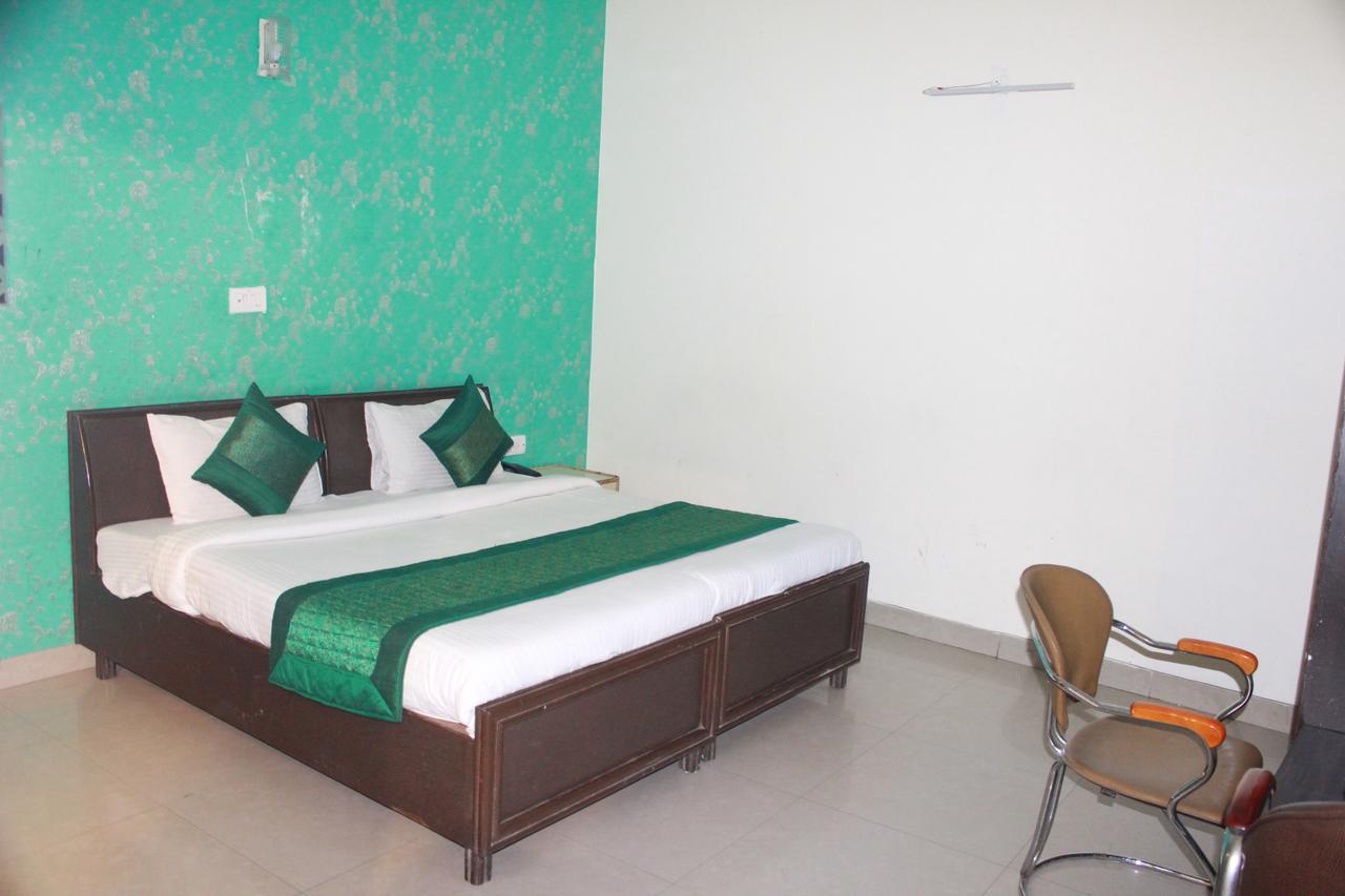 Hotel Smart Plaza New Delhi Luaran gambar