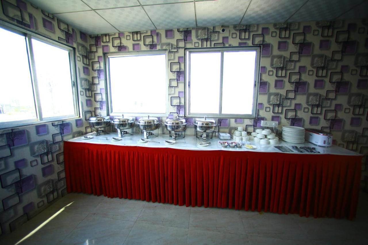 Hotel Smart Plaza New Delhi Luaran gambar