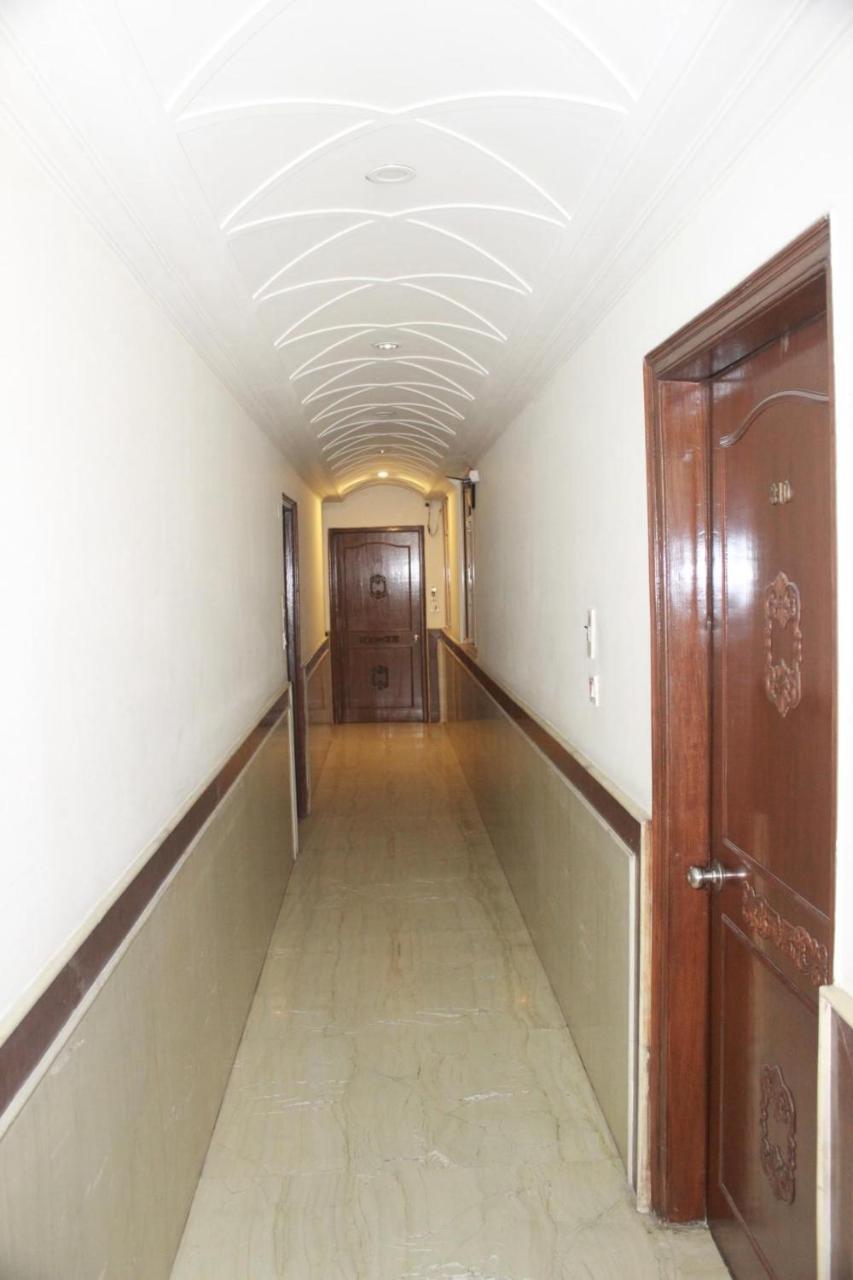 Hotel Smart Plaza New Delhi Luaran gambar