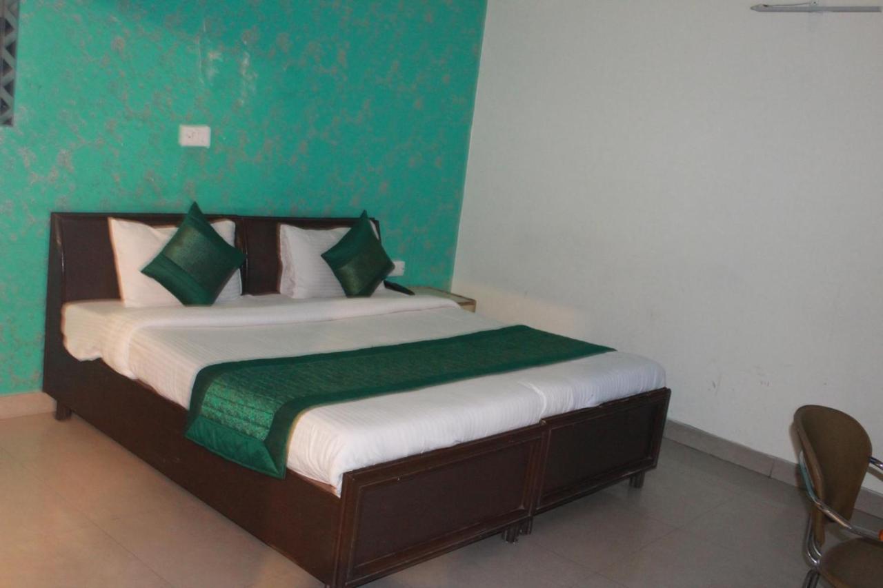 Hotel Smart Plaza New Delhi Luaran gambar